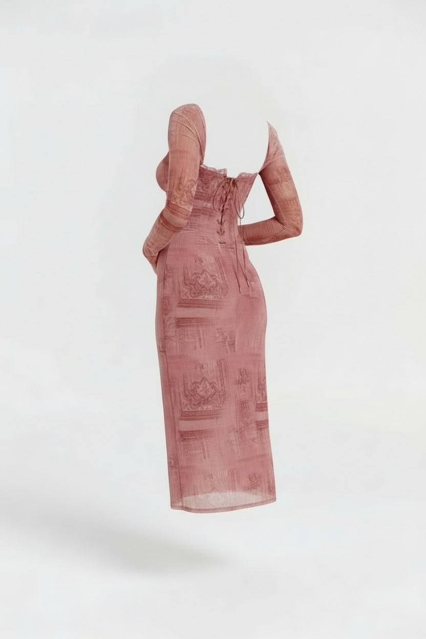 Piper Pink Dress – Retro-Inspired Fitted Silhouette with Long Sleeves